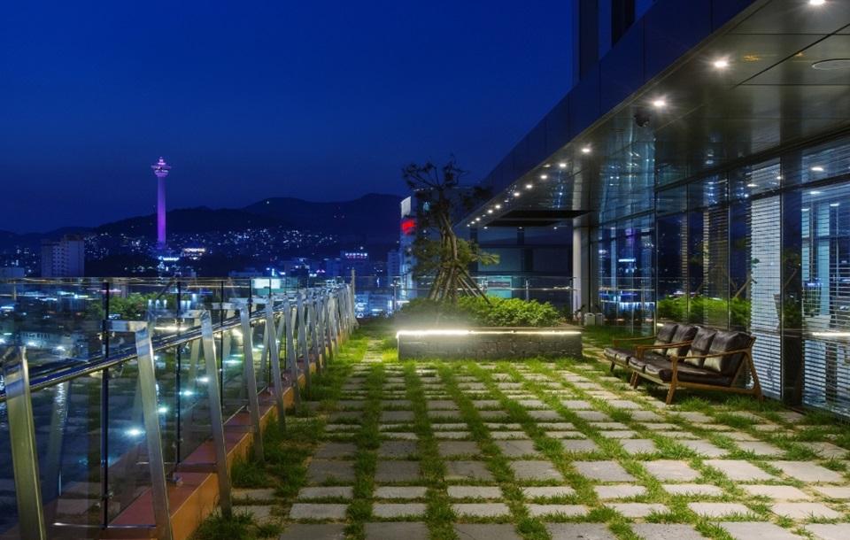 호텔아델라 테라스 야경