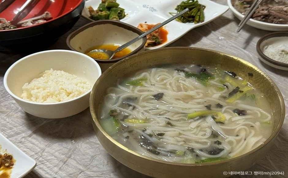 소백산능이버섯칼국수 칼국수2