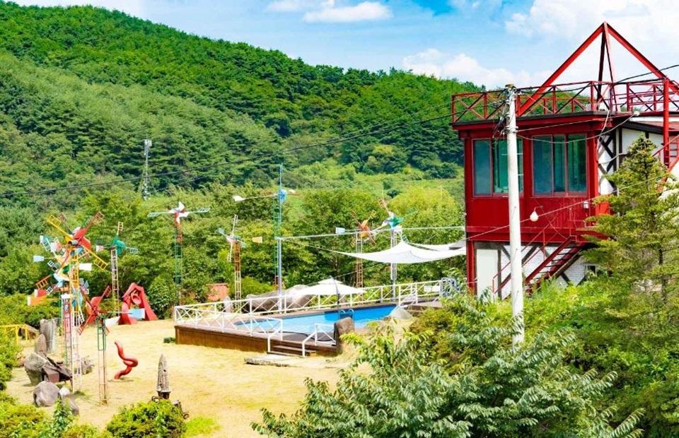 바람흔적글램핑카라반 전경
