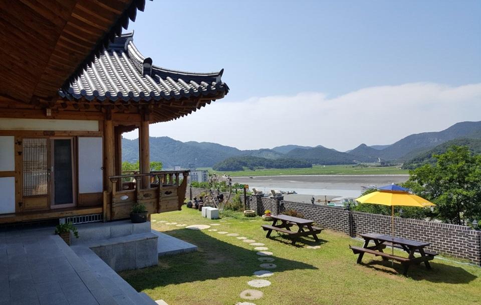 숲쟁이 펜션 전경2