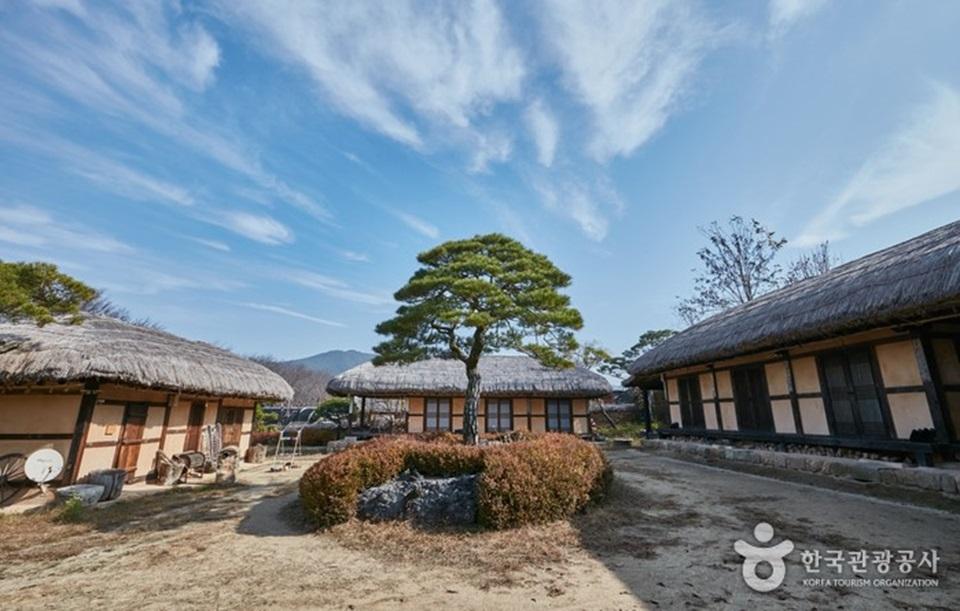 락고재 안동 마당