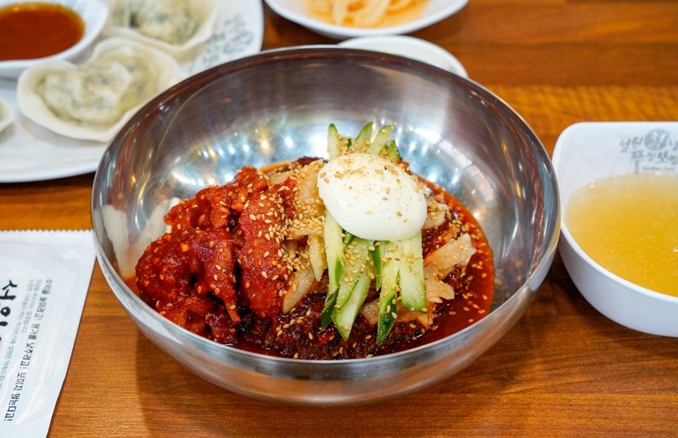 설원칡냉면 단양점 비빔냉면