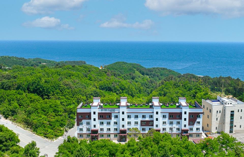 더클래식펜션리조트 전경
