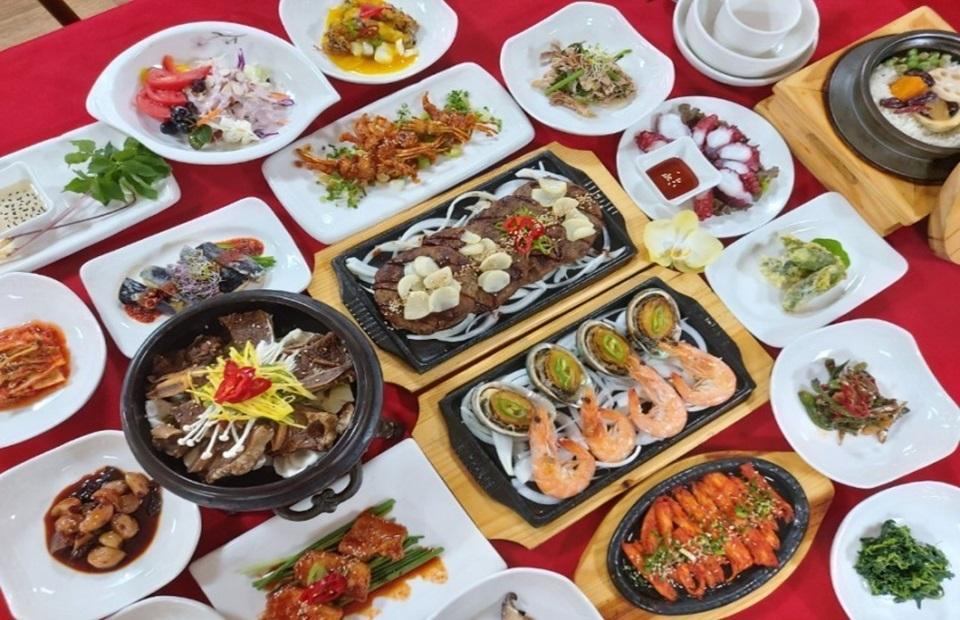 단양팔각정 한상차림1