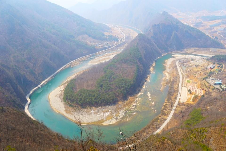 아리힐스 스카이워크 외부1