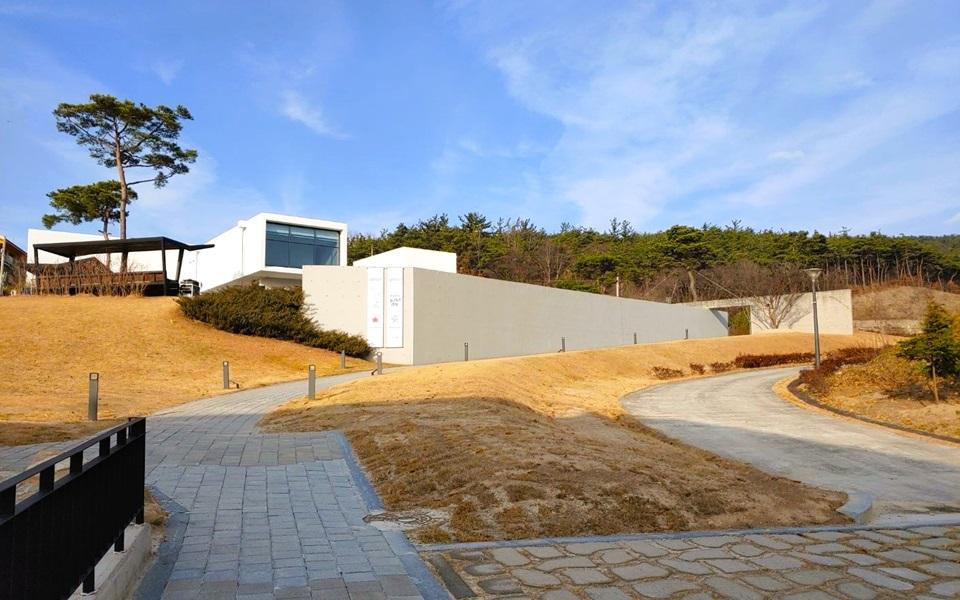 남원시립김병종미술관 외관