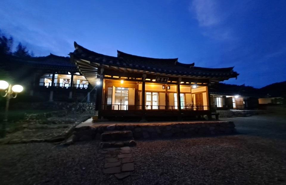 오봉종택 야경